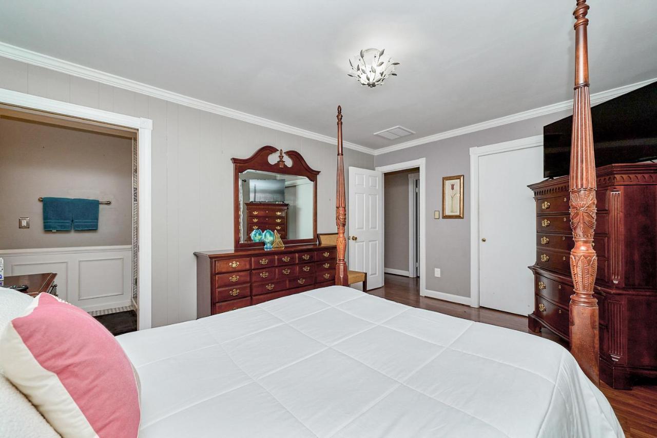 Luxury 5 Bedroom 3 Ba Near Beaches And Venues Hampton