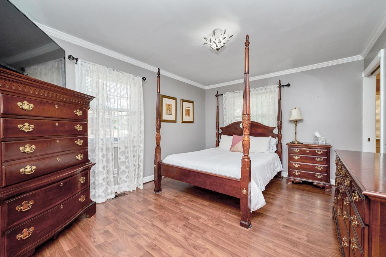 Holiday home Luxury 5 Bedroom 3 Ba Near Beaches And Venues Hampton